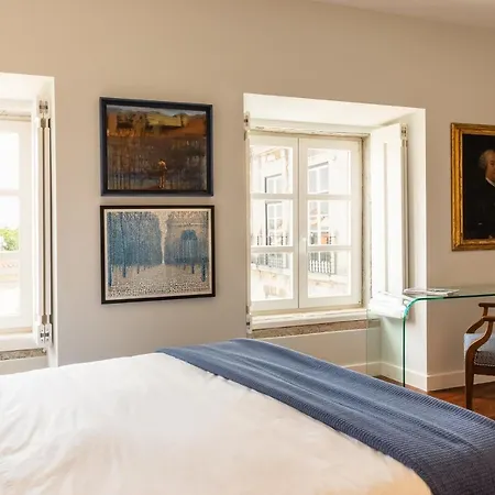 Luxurious, Private Garden And Heated Swimming Pool By Courtesy Morning Apartment *