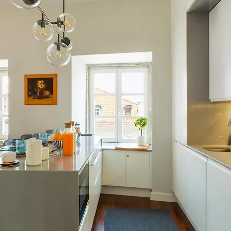 Apartment Luxurious, Private Garden And Heated Swimming Pool By Courtesy Morning Lisbon